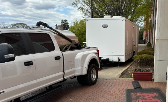 10 station restroom trailer